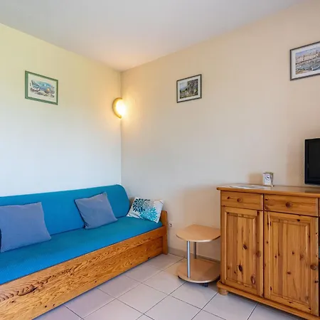 Les Marines-49 By Interhome